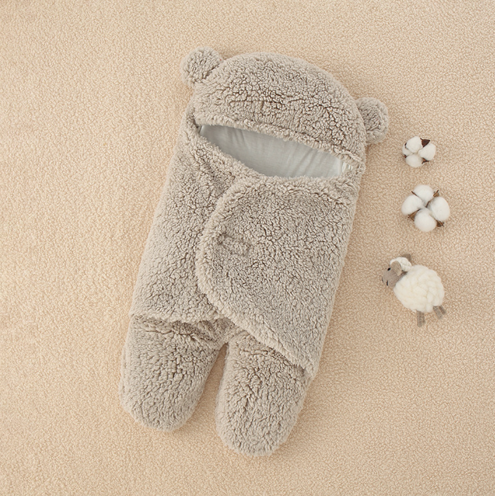 Teddy Hug | Zachte inbakerslaapzak