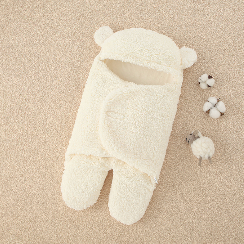 Teddy Hug | Zachte inbakerslaapzak
